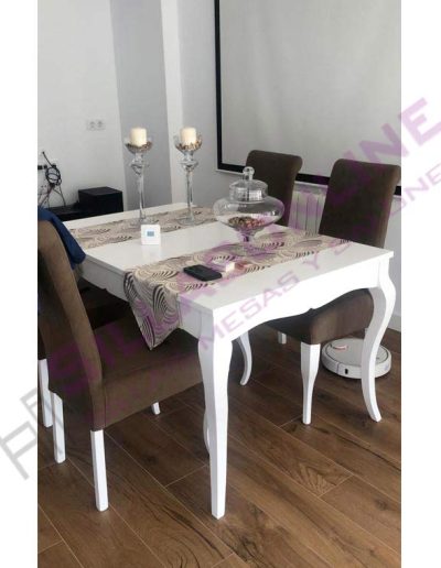 Mesa Comedor Vigo - Sillas Tapizadas Tokio Pata Isabelina